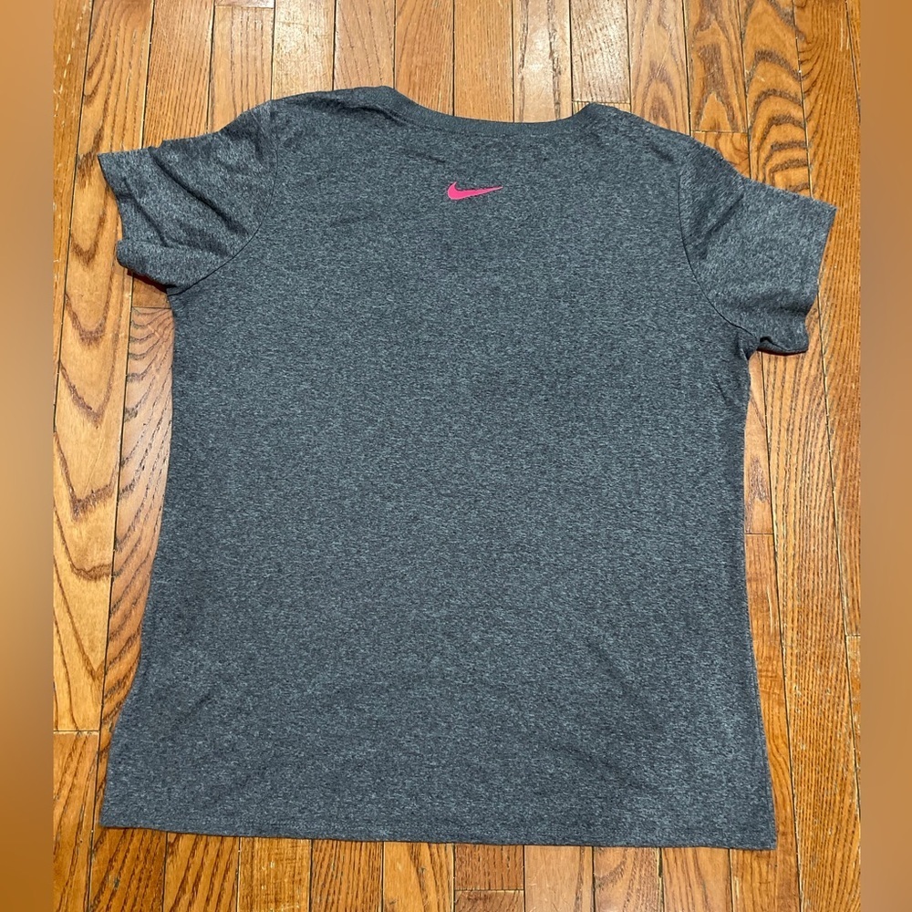 Nike Women's Charcoal Tee with Vibrant Pink Logo - Picture 6 of 7